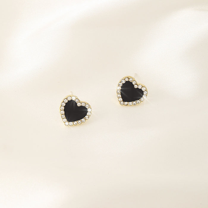 Wholesale Retro Love Earrings, Light Luxury Silver Needle Earrings, Peach Heart Fashion, Simplicity, Versatile Style, Charm, Diamond studded Earrings