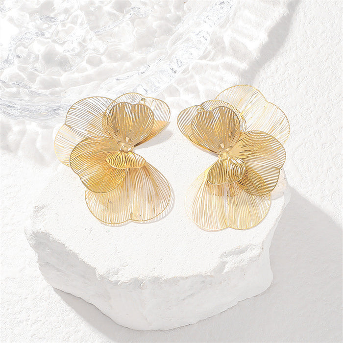Wholesale 3D Hollow Flower Earrings Stylish Gold Jewelry Accessory MOQ≥2