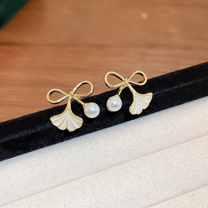 Wholesale Silver needle zircon round artificial pearl earrings high-end luxury retro earrings unique French design earrings