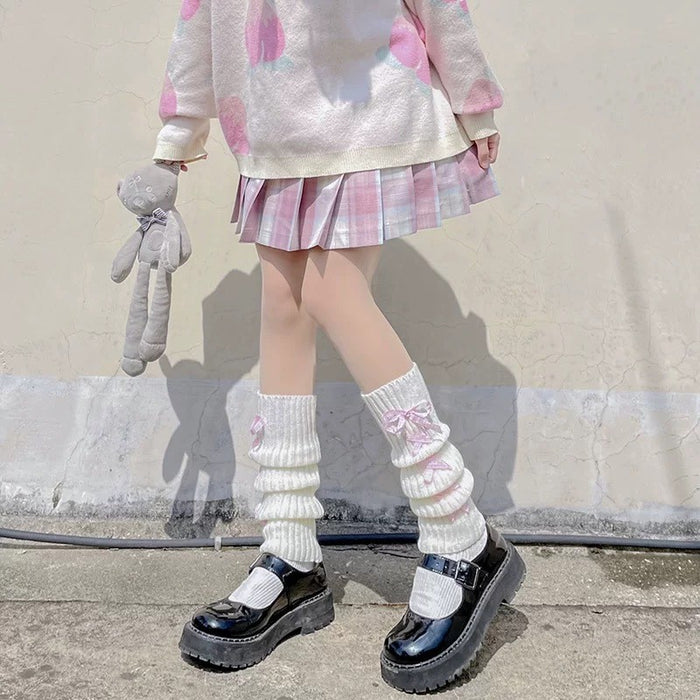 Wholesale Cross tie sock covers, mid tube knitted butterfly leg covers, white stacked socks