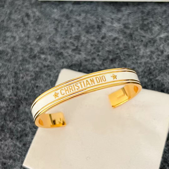 Wholesale Vintage brass bracelets, bracelets, rings, earrings, earrings, classic retro high-end feel