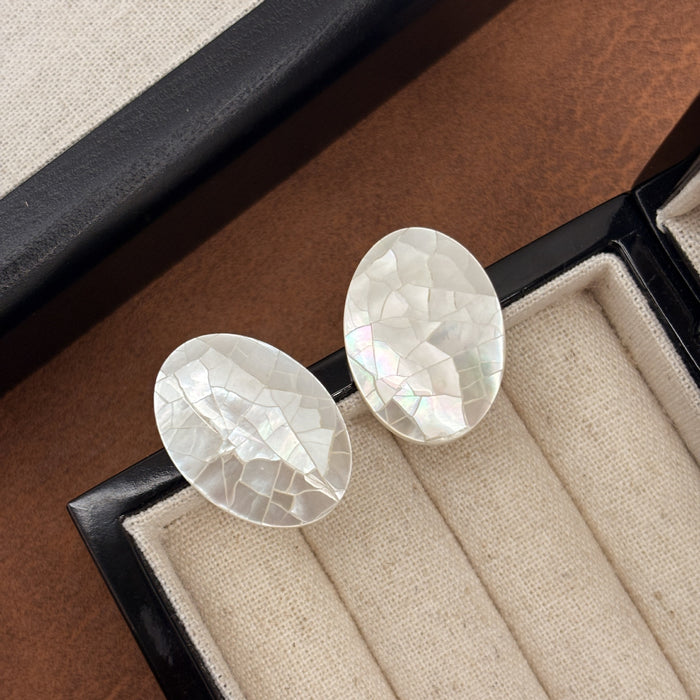 Wholesale Natural shell light luxury temperament earrings oval earrings versatile retro
