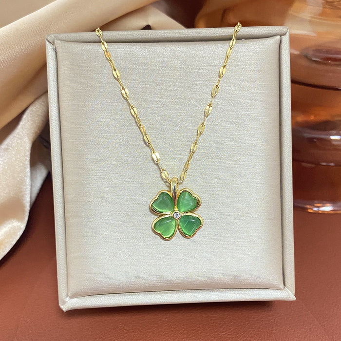 Wholesale Lucky Four-leaf Clover Necklace Women's Gold-plated Cat's Eye Exquisite Petal Clavicle Chain Simple Elegant Women's New Necklace