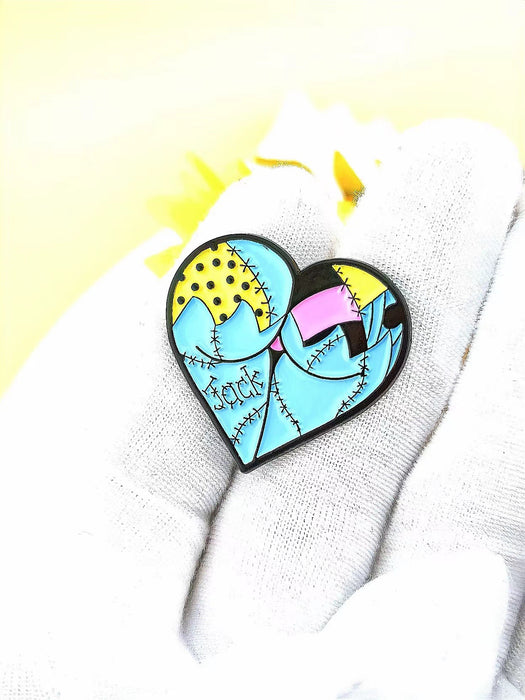 Wholesale Cartoon  heart-shaped pumpkin head bandage  bat fun clothing brooch