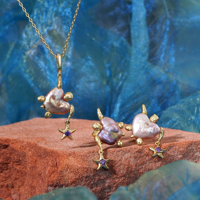 Wholesale Marine Series Pendant Cute Crab Jellyfish Goldfish Pendant Necklace Plated with 18K Gold