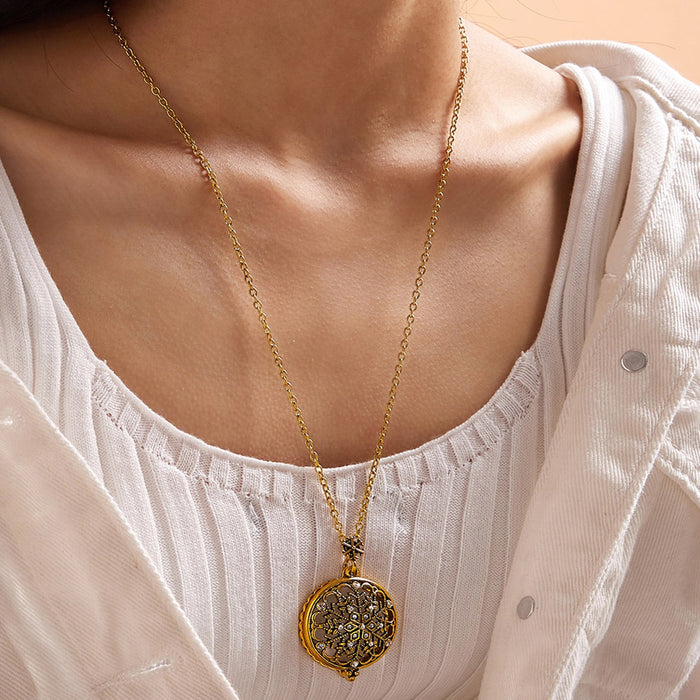 Wholesale Fashion personality magnifying glass necklace creative retro animal pendant jewelry