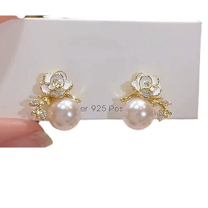 Wholesale Flower pearl earrings, niche design, high-end earrings