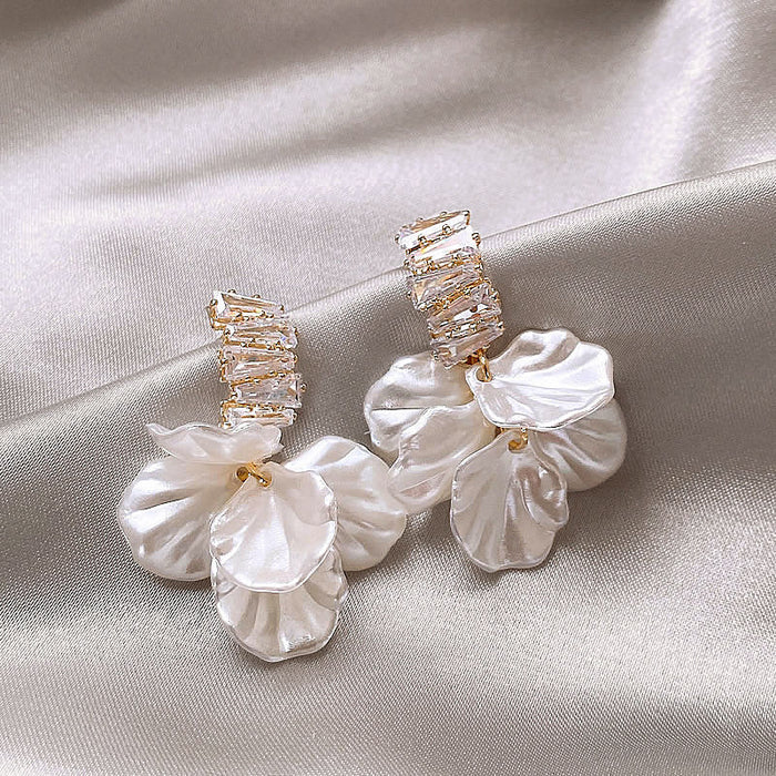 Wholesale  Flower Shell Earrings Women's  Earrings  Pearl Earrings