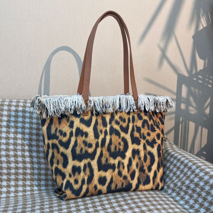 Wholesale New tassel leopard print shoulder bag, large capacity, versatile, fashionable with zipper bag, beach bag, women's tote bag