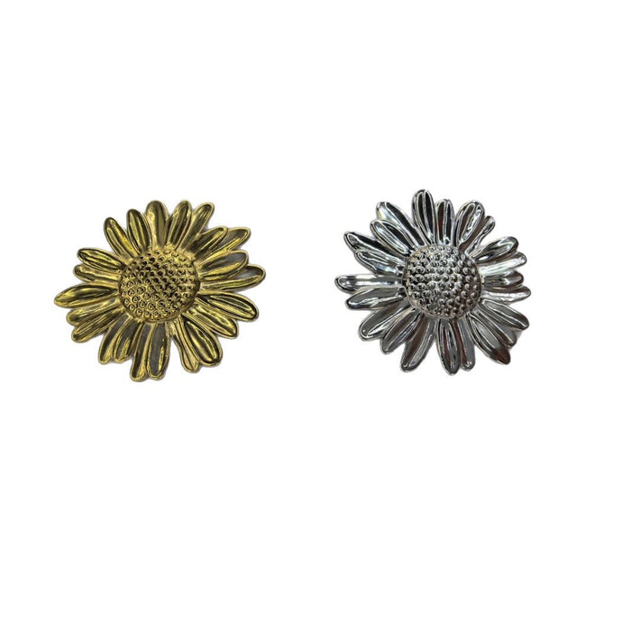Wholesale Stainless steel sunflower brooch 18K gold-plated light luxury fashion