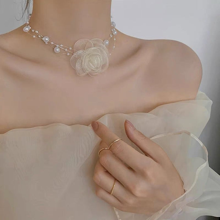 Wholesale Pearl butterfly necklace for women, light luxury, niche design, high-end collarbone chain, new necklace