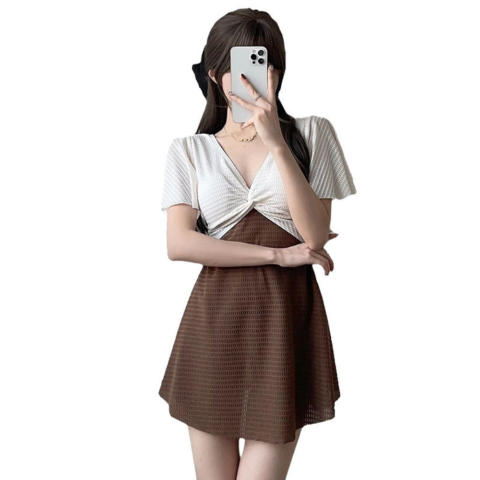 Wholesale New one-piece swimsuit for hot spring vacation