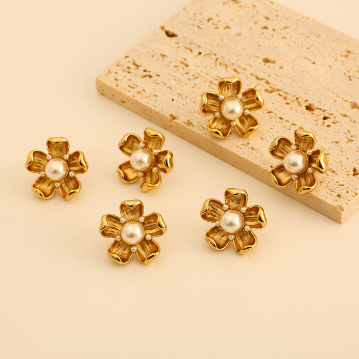Wholesale Fashionable retro style pearl titanium steel earrings, personalized temperament, high-end feeling, flower earrings, color preservation wholesale