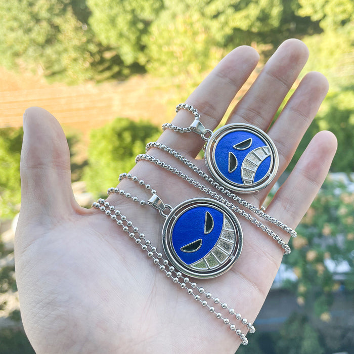 Wholesale Rotating necklace, metal trendy and versatile hanging accessory for men and women