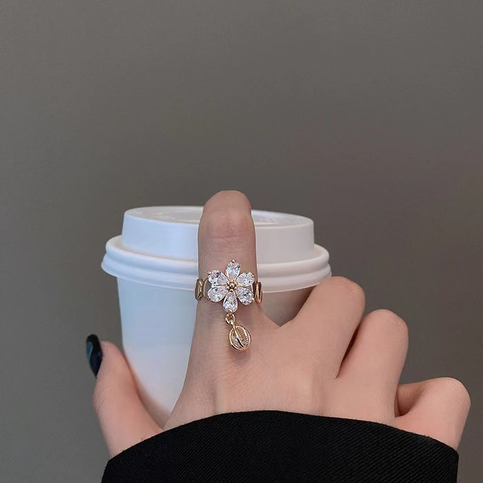 Wholesale Fashionable and personalized flower opening adjustable copper ring