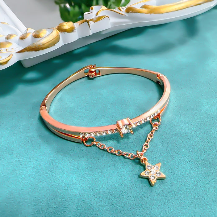 Wholesale Fashion alloy hexagonal star open bracelet with diamond inlay, personalized temperament bracelet