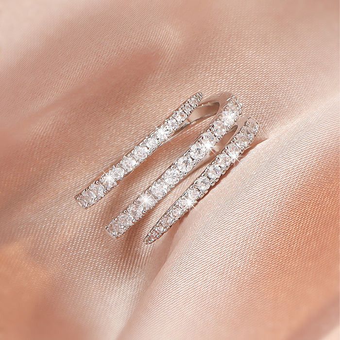 Wholesale Creative micro inlaid zircon women's three circle surround design ring, couple's gift