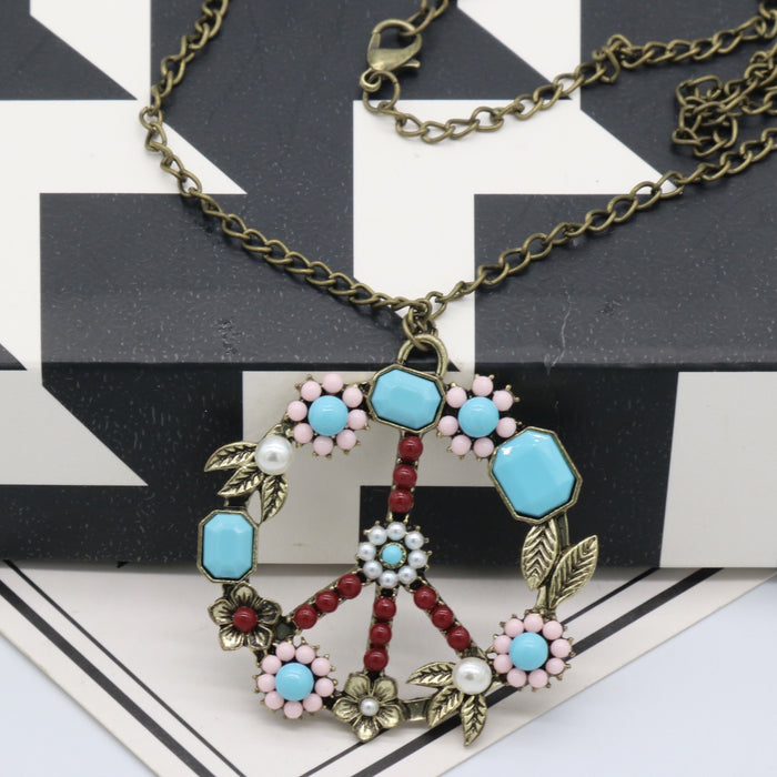 Wholesale Vintage gemstone inlaid pearl logo necklace