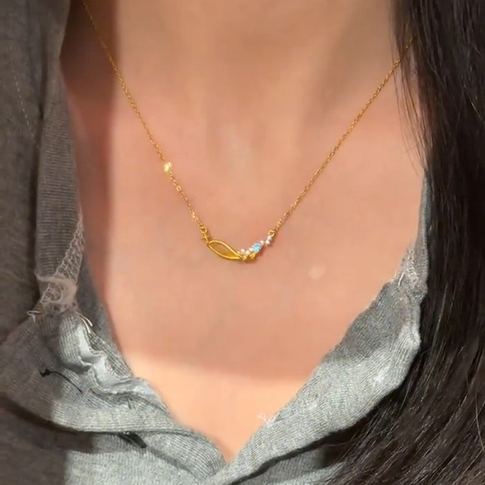 Wholesale Knot necklace, light luxury zircon pendant, collarbone chain wholesale