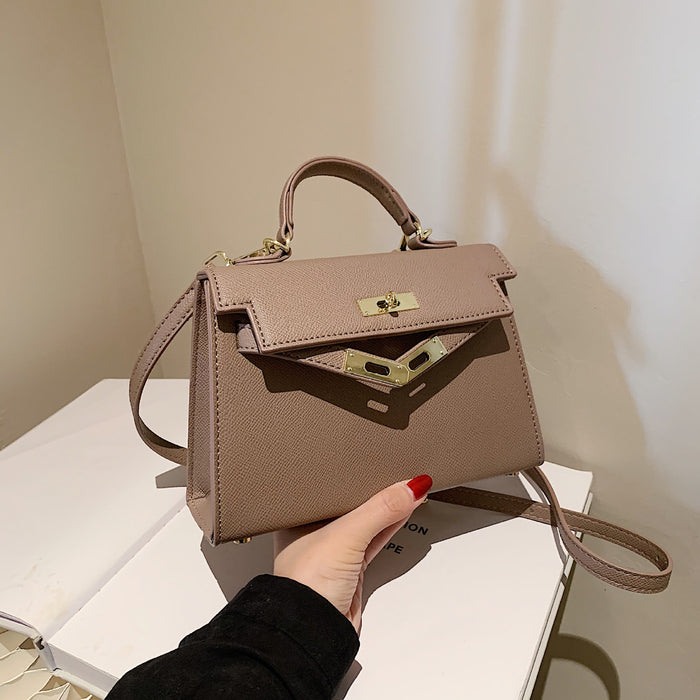 Wholesale Classic and stylish shoulder bag for commuting