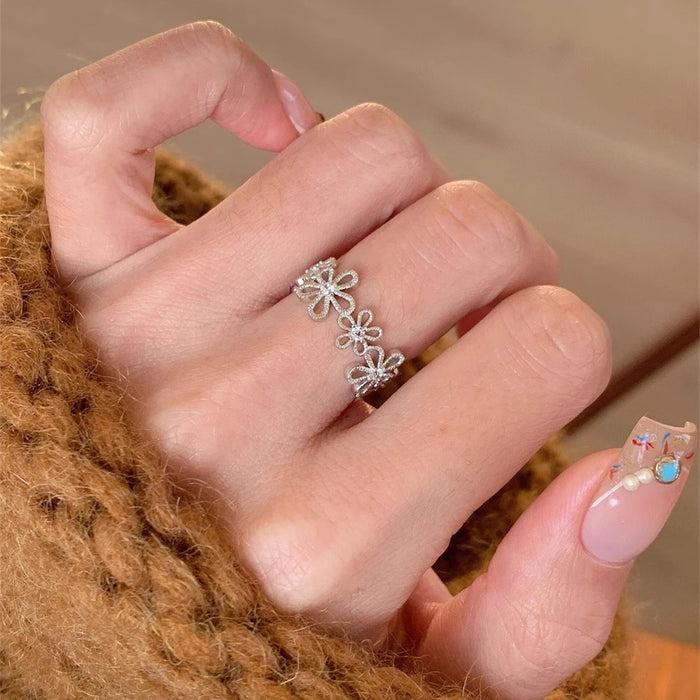Wholesale Lace Wreath Hollow Flower Ring Gentle Temperament Niche High-end Finger Ring Open for Women