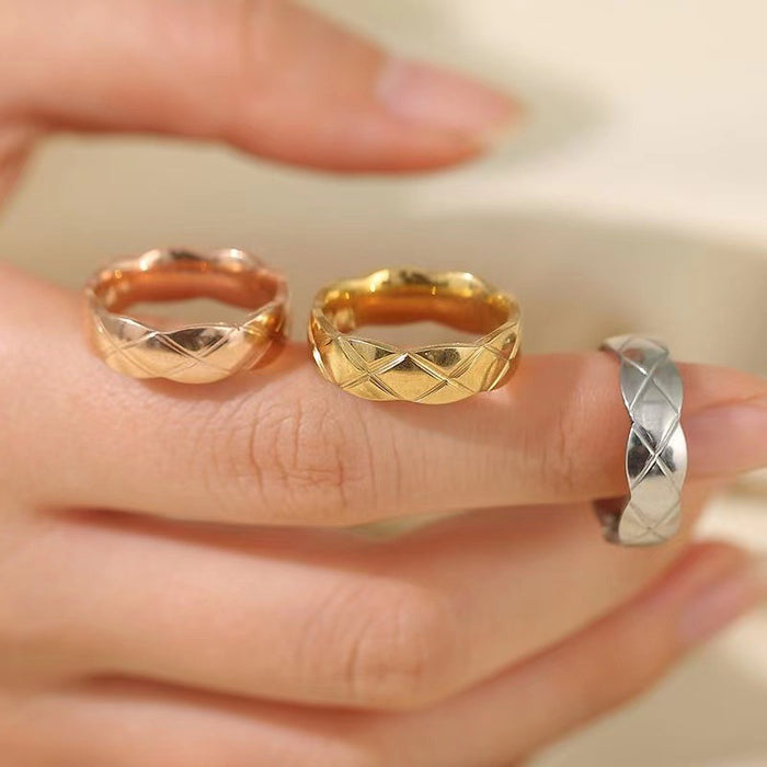 Wholesale Wavy Edge Quilted Titanium Steel Rings Personalized Accessories