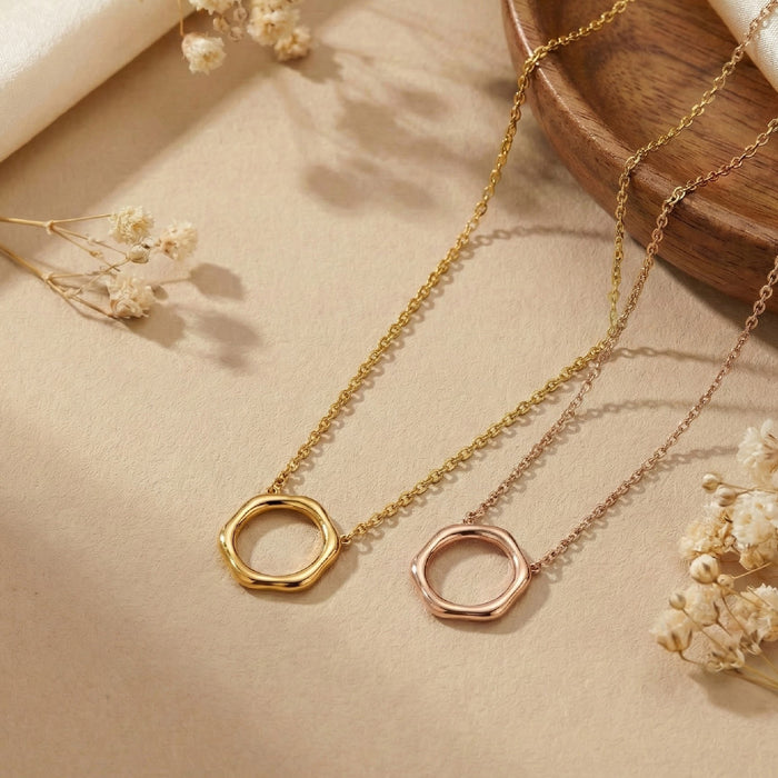 Wholesale Stainless steel Minimalist Circle Pendant Clavicle Necklace