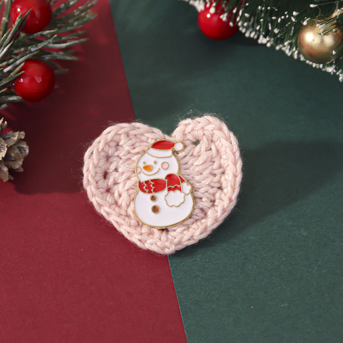 Wholesale Holiday  Sweater Brooch Crochet Heart-Shaped Four-Leaf Clover Pin Badge