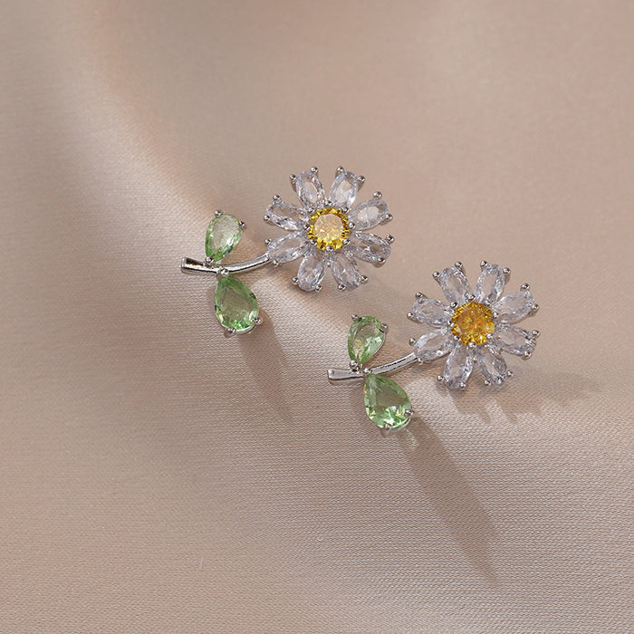 Wholesale Necklace full of zirconia flowers, fashionable temperament, zircon collarbone chain, compact set, retro titanium steel necklace