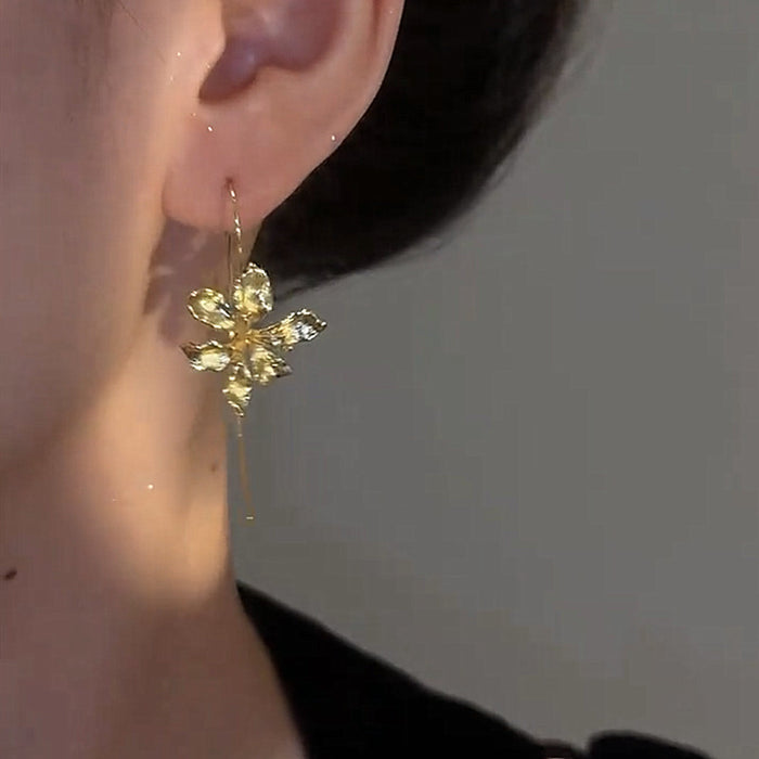 Wholesale Vintage Metallic Phoenix Flower Ear Hook Earrings French Flower High-end Earrings for Women