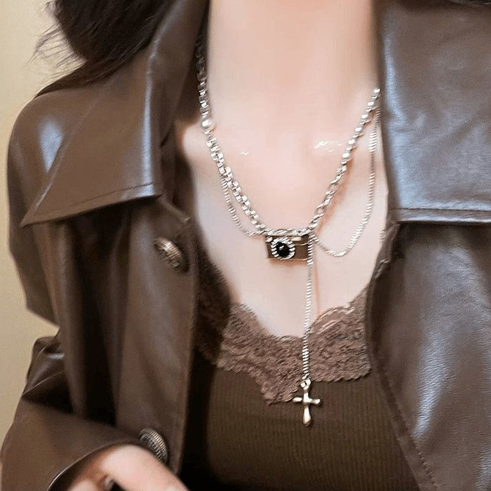 Wholesale Retro brown camera necklace with high-end design, zircon pendant, sweater chain, sweatshirt chain