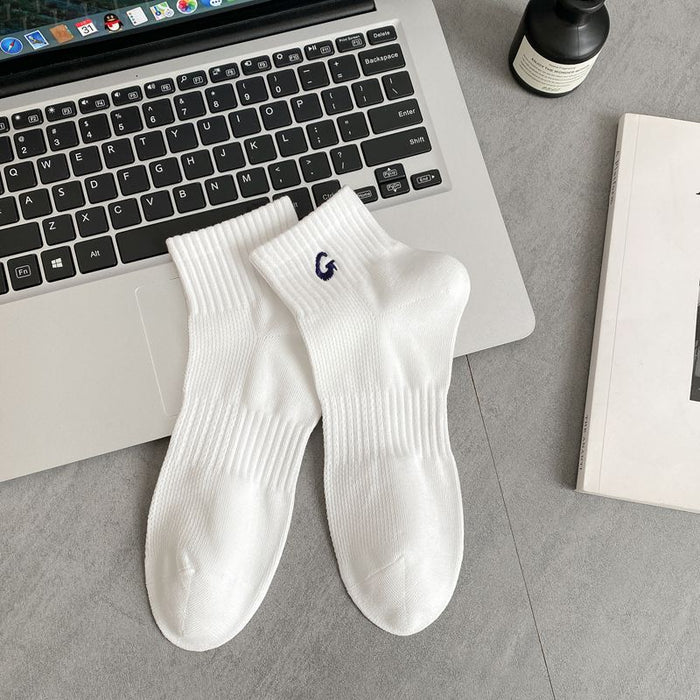 Wholesale Socks made of cotton, versatile, sport embroidered, sport boat socks, five point socks