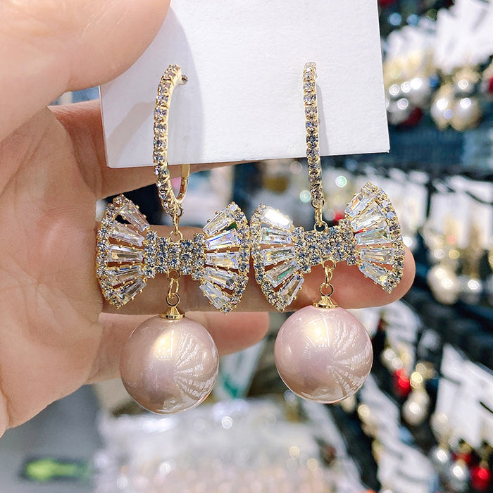 Wholesale Butterfly design earrings, fashionable pearl earrings