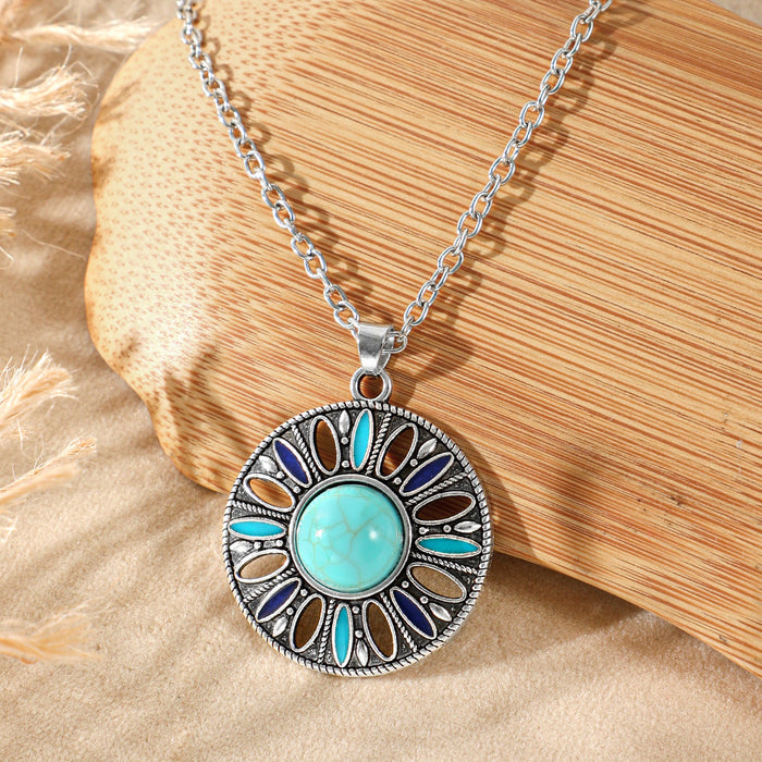 Wholesale Bohemian Love Heart Pendant Necklace Vintage Ethnic Style Fashion Accessory MOQ≥2