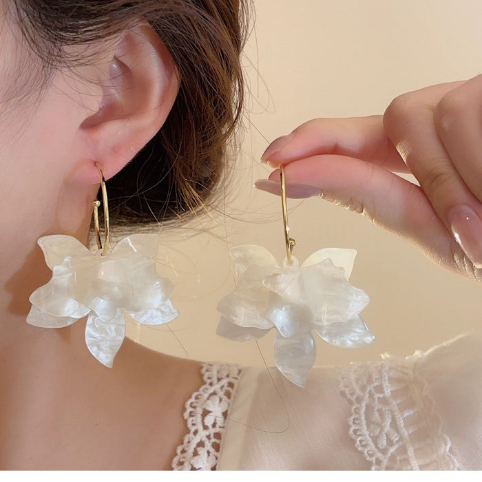 Wholesale Three-Dimensional Aesthetic Gardenia Flower Earrings for Women