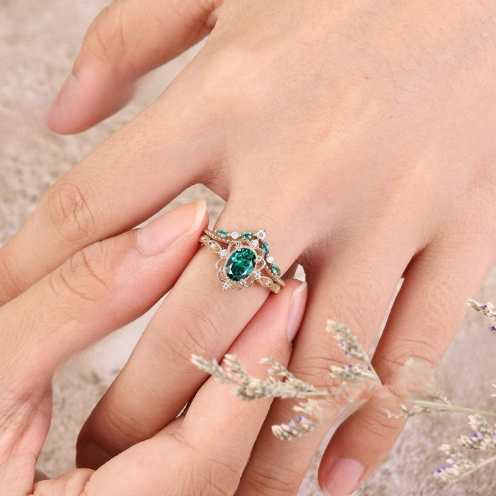 Wholesale Emerald zircon ring set in rose gold alloy