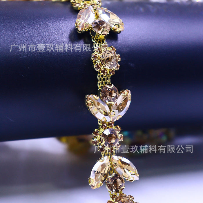 Wholesale Crystal rhinestone chain for DIY clothing accessories and decorations.