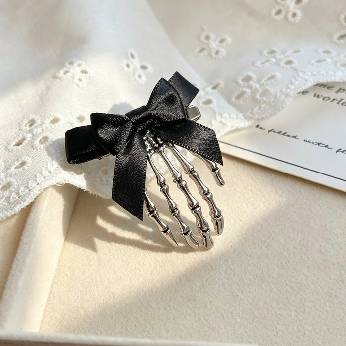 Wholesale Stylish  Skeleton Claw Bow Hair Clip Silver Alloy Gothic Hair Side Clip For Party Gift Boutique Resale