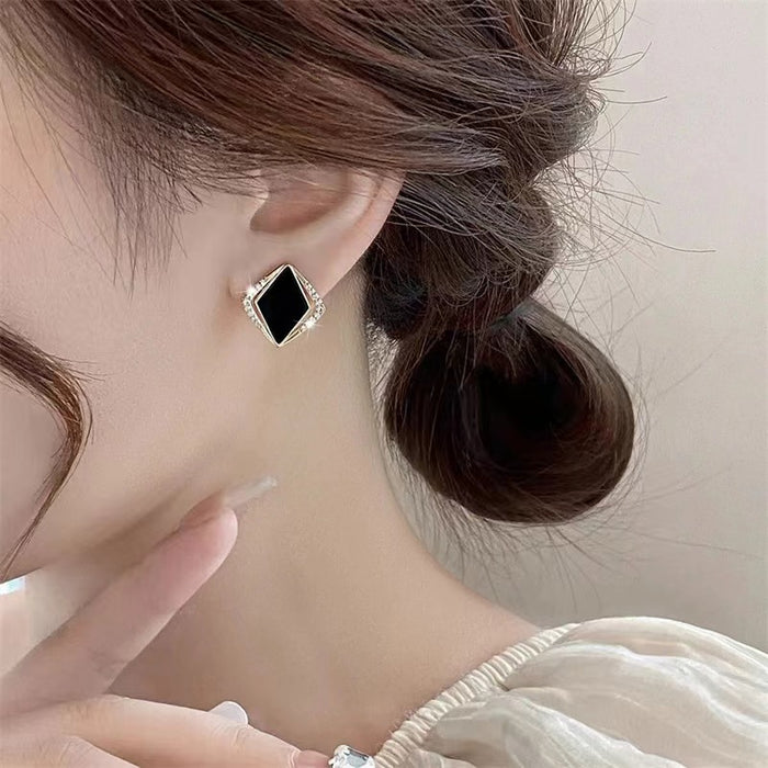 Wholesale 925 Anti-Silver Needle Elegant Light Luxury Prismatic Black Earrings Earrings for Women