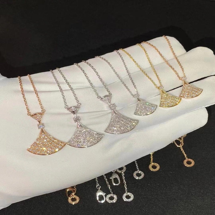 Wholesale Small skirt fan-shaped necklace silver light luxury niche shell