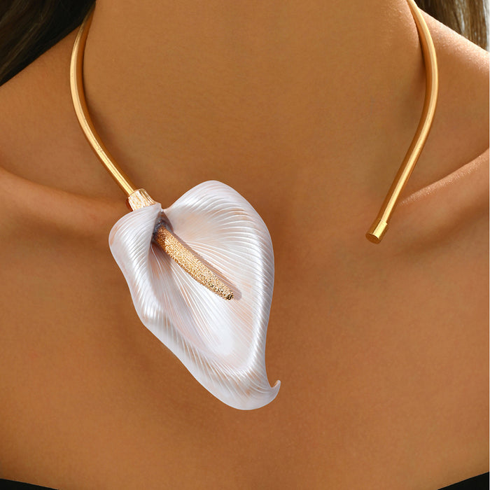 Wholesale Gold Flower Calla Lily Collar Necklace Zinc Alloy Fashion Accessory