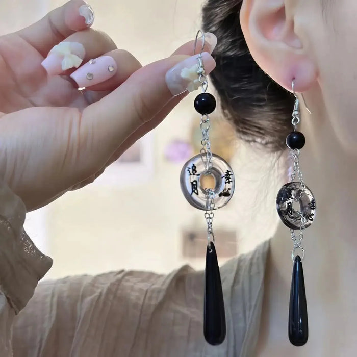 Wholesale Unique and niche earrings, high-end earrings, pendants, and accessories for women
