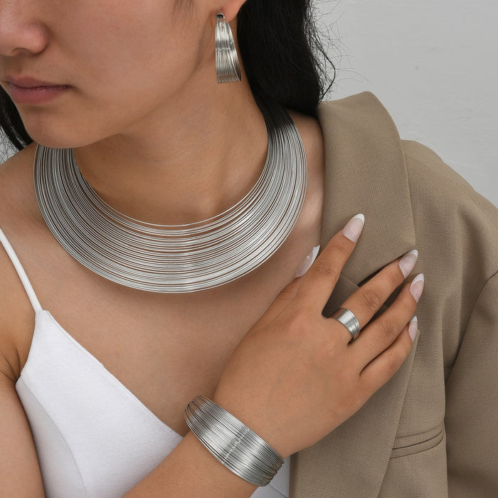 Wholesale Exaggerated metal ring-shaped multi-layered circular jewelry set.