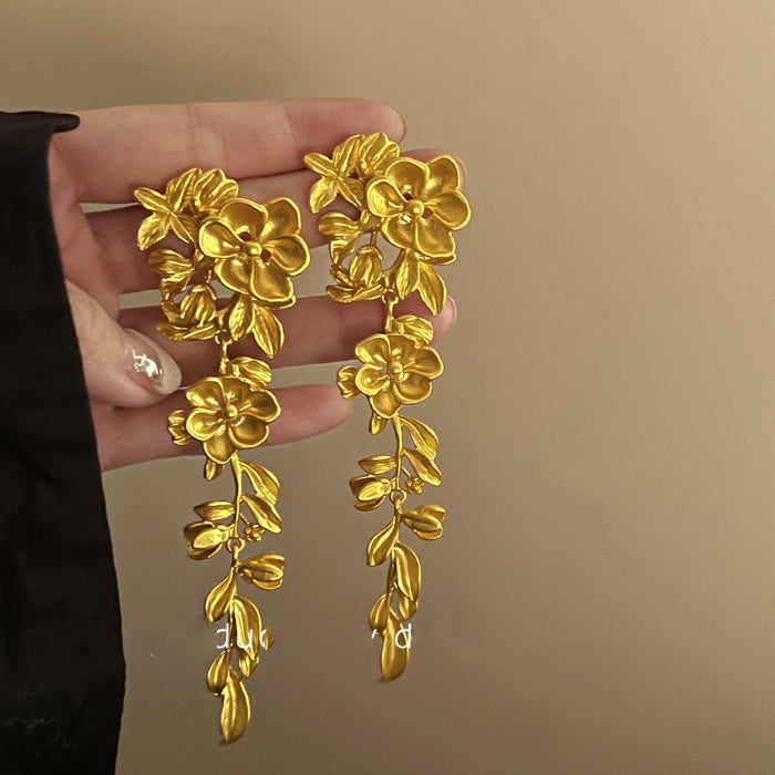 Wholesale Tassel ear clips with exaggerated retro luxury and temperament without ear holes
