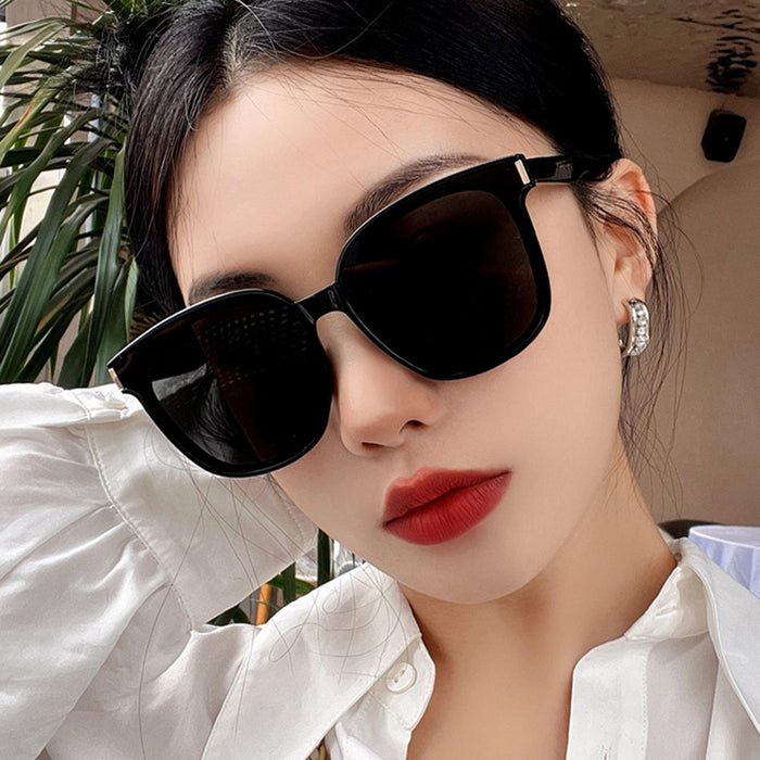 Wholesale Sunglasses with retro large frame and high-end feel, UV resistant sunglasses