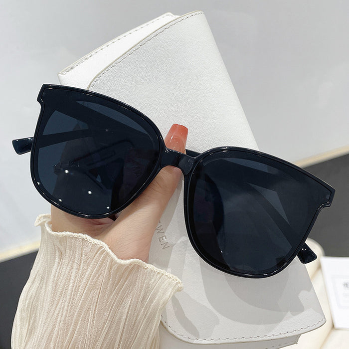 Wholesale Sunglasses for both men and women, street photography, fashionable sunglasses, internet famous households, UV protection and sun shading glasses for outdoor travel