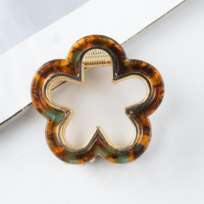 Wholesale Small flower shaped hair clip accessory with metal alloy grip