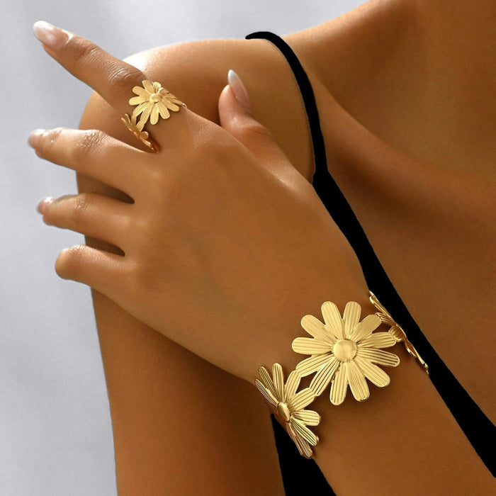 Wholesale Personalized simple flower shape open adjustable bracelet ring set
