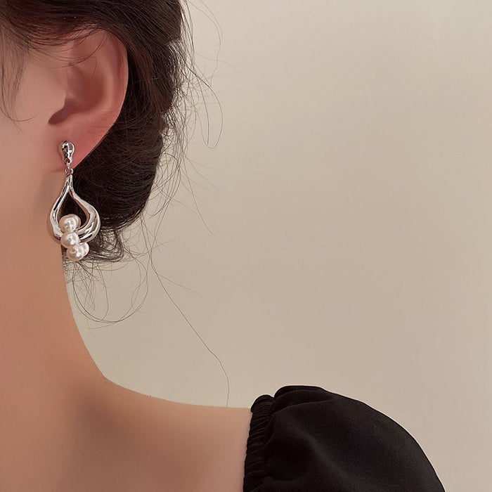 Wholesale baroque pearl earrings French high-grade niche exaggerated earrings