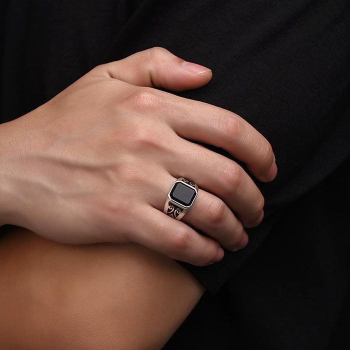 Wholesale Vintage, personalized and high-end open mouth ring